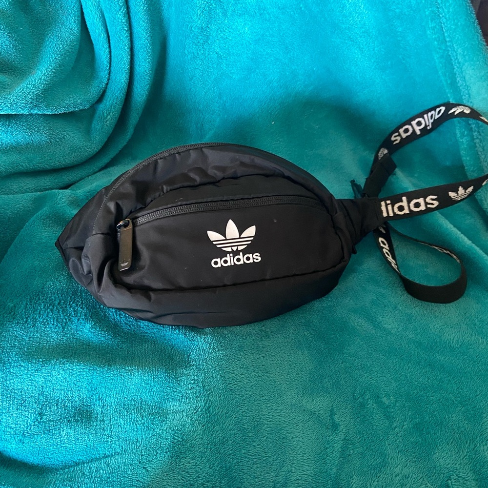 Adidas fannypack
